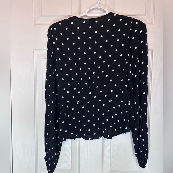Wilfred Aritzia Peasant Black Polka Dot peplum blouse with pearl buttons size XS - Picture 6 of 9